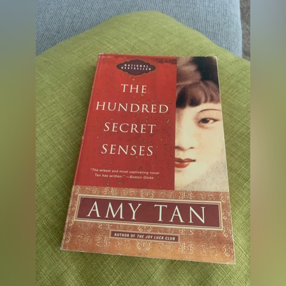 The Hundred Secret Senses by Amy Tan